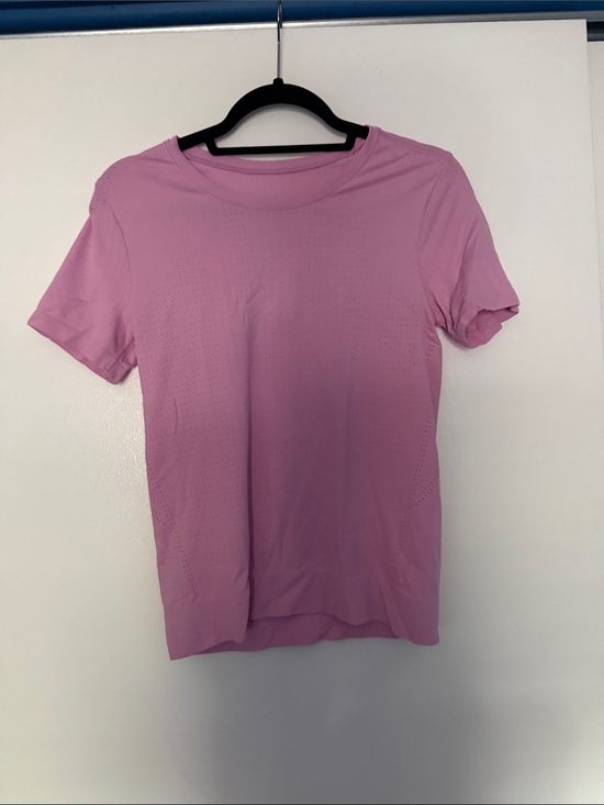 Athleta Tops - Athleta Lavender-Pink Short Sleeve Crew Tee